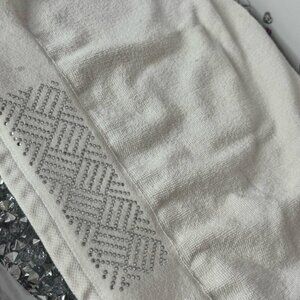 White Towel bling Silver Embellishments hand towel rhinestone diamond crystals